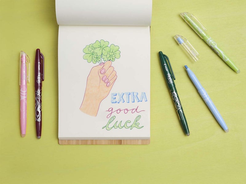 بايلوت قلم الكرة الدوارة القابل للمسح بالحرارة/الاحتكاك من بايلوت FR7 - خط متوسط ​​برأس 0.7 مم - حزمة محفظة مكونة من 3 قطع (أخضر) - Image 3